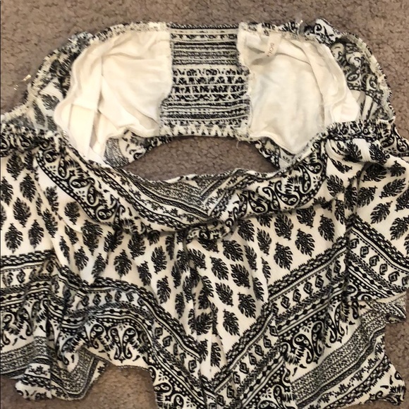 Black and white off the shoulder crop top - Picture 3 of 3